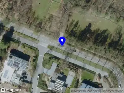 Brandweer met grote spoed naar de De Kreijenbeek in Valkenswaard vanwege afhijsen patient