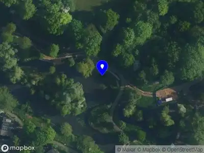 Ambulance met gepaste spoed naar de Buiksloterbreek in Amsterdam