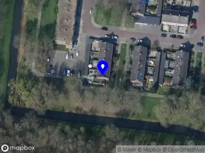 Ambulance met grote spoed naar de Hekelstraat in 's-Gravendeel