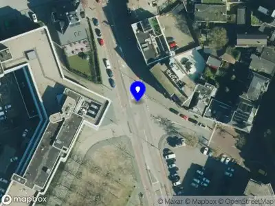 Brandweer met gepaste spoed naar de Nijverheidstraat in Enschede