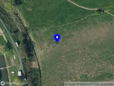 Brandweer met gepaste spoed naar de Echteldsedijk in Tiel vanwege een buitenbrand