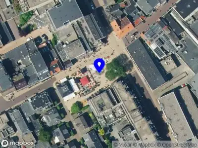 Politie naar de Leienplein in Apeldoorn vanwege aanrijding met letsel