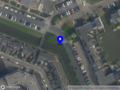 Ambulance met grote spoed naar de Duijvesteijnstraat in Wateringen