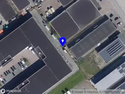 Ambulance, brandweer en politie met grote spoed naar de Meerval in Raamsdonksveer vanwege grote brand