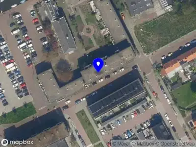 Ambulance met grote spoed naar de Schuurhof in Maassluis