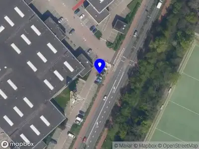 Ambulance met grote spoed naar de Abraham van Stolkweg in Rotterdam