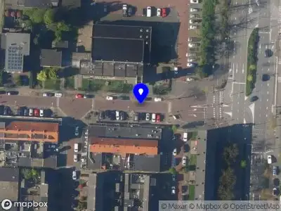 Ambulance met gepaste spoed naar de Van Nesstraat in Alphen aan den Rijn