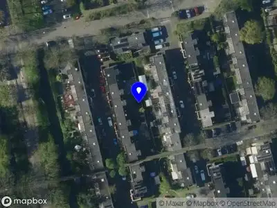 Brandweer met gepaste spoed naar de Paardenweide in Zwaag vanwege afhijsen patient