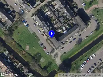 Ambulance met grote spoed naar de Orion in Hellevoetsluis