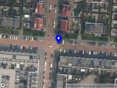 Ambulance met gepaste spoed naar de Cypruslaan in Rotterdam