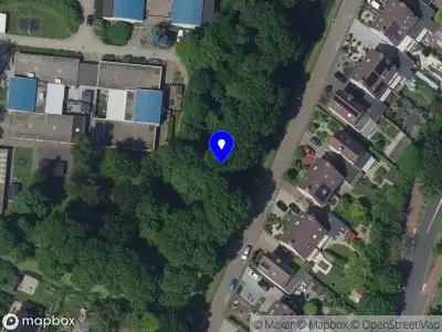 Brandweer met gepaste spoed naar de Tolsteeg in Sliedrecht vanwege een buitenbrand