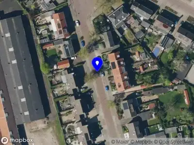Brandweer met gepaste spoed naar de Stationsstraat in Tiel vanwege een liftopsluiting