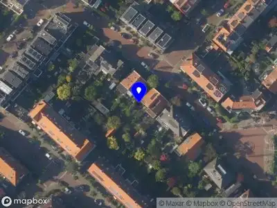 Ambulance met gepaste spoed naar de Thorbeckestraat in Leiden