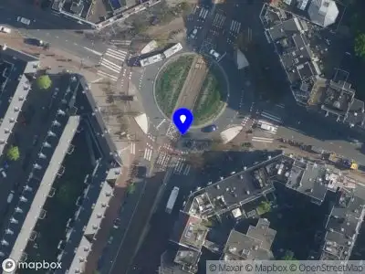 Traumahelikopter met grote spoed naar de Hugo de Grootplein in Amsterdam