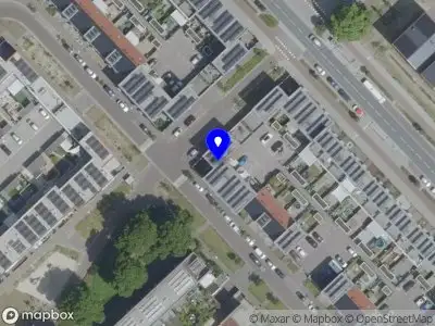 Brandweer met grote spoed naar de Aalsterweg in Eindhoven vanwege een liftopsluiting