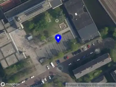 112 melding Brandweer met grote spoed naar de Karmozijnstraat in Rijswijk vanwege personen te water