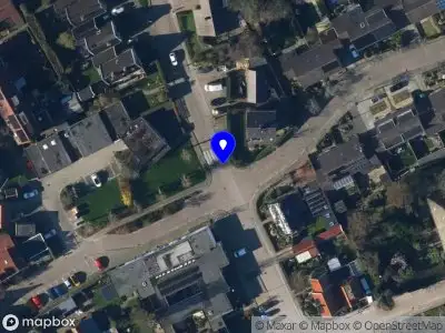 Ambulance met grote spoed naar de Beatrixstraat in Hippolytushoef