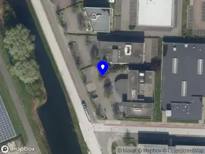 Ambulance met gepaste spoed naar de Rivium Westlaan in Capelle aan den IJssel