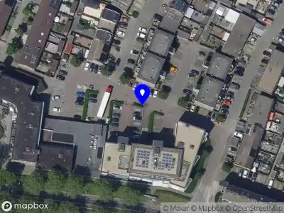 Ambulance met gepaste spoed naar de Hermann Hesse-erf in Dordrecht