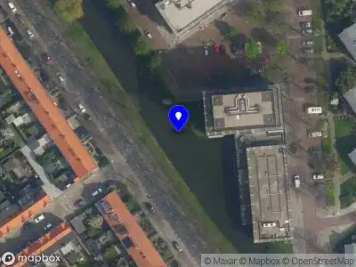 Politie met grote spoed naar de Sint Jorisweg in Delft vanwege personen te water