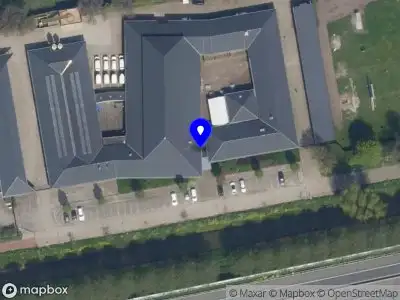 Ambulance met gepaste spoed naar de Voorwateringweg in Rotterdam