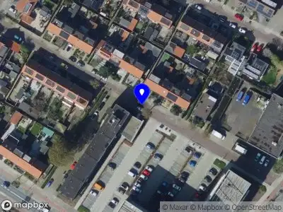 Ambulance met gepaste spoed naar de Stoop van Zwijndrechtstraat in Zwijndrecht