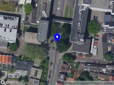 Ambulance met grote spoed naar de Hellingen in Dordrecht