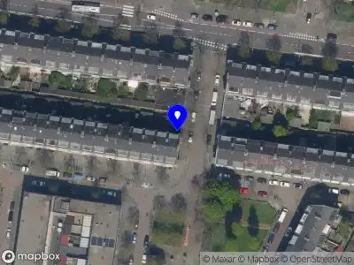 Ambulance met grote spoed naar de Zweedsestraat in Rotterdam