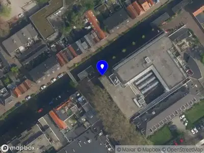 Ambulance met gepaste spoed naar de Kantoorgracht in Delft