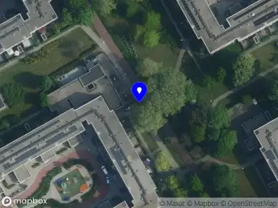 Brandweer met grote spoed naar de Nieuwersluishof in Amsterdam