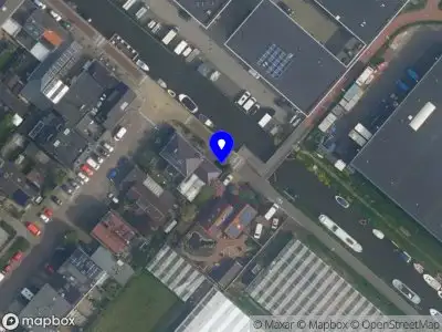 Ambulance met grote spoed naar de De Driesprong in Kwintsheul