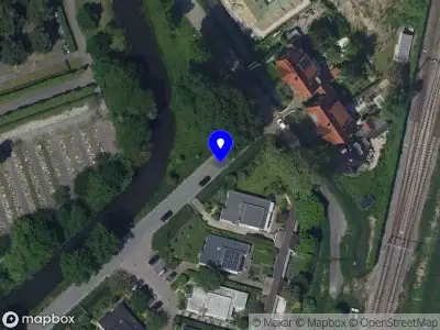 Ambulance met grote spoed naar de Nieuweweg in Dordrecht