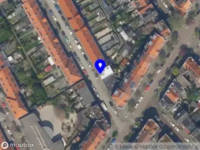Ambulance met grote spoed naar de Huysmansstraat in Schiedam