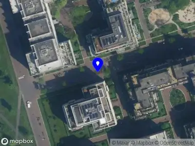 Ambulance met grote spoed naar de Spadinalaan in Amsterdam