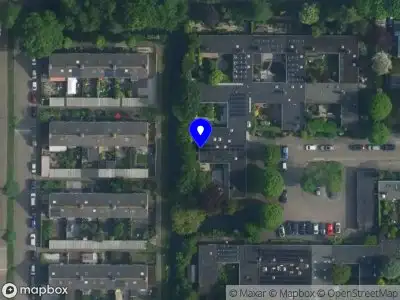 Brandweer met gepaste spoed naar de Ingelandenstraat in Weesp vanwege een liftopsluiting