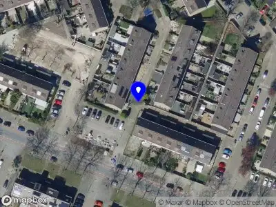 Ambulance met gepaste spoed naar de Kuipers-Rietbergpad in Hoogvliet Rotterdam