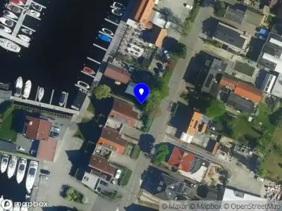 Ambulance met grote spoed naar de Anne Frankstraat in Kudelstaart