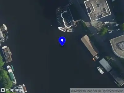 Traumahelikopter naar de Zwaardemakerstraat in Amsterdam