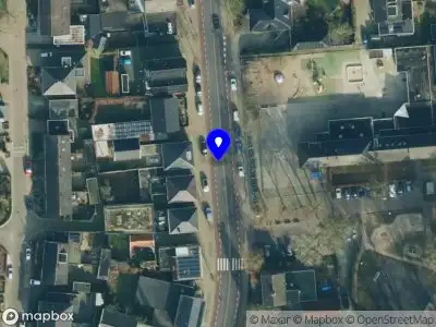 Politie naar de Pastoor Ossestraat in Bornerbroek vanwege aanrijding met letsel