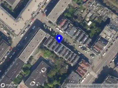 Ambulance met grote spoed naar de Van den Hoonaardstraat in Rotterdam