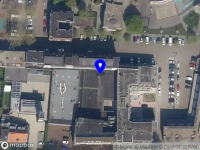 Ambulance met grote spoed naar de Van Meekerenstraat in Rotterdam