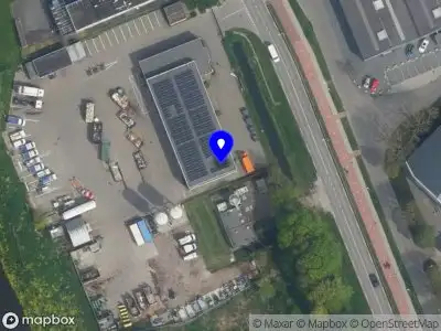 Ambulance met grote spoed naar de Zuidplasweg in Zevenhuizen