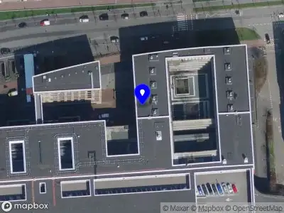 Politie met grote spoed naar de Anna van Lotharingentoren in Breda vanwege letsel