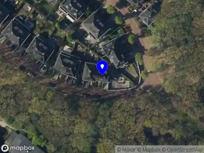 Ambulance en brandweer met grote spoed naar de Coornhertlaan in Zeist