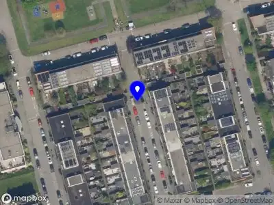 Ambulance met grote spoed naar de Johanna van Duynstraat in Rotterdam