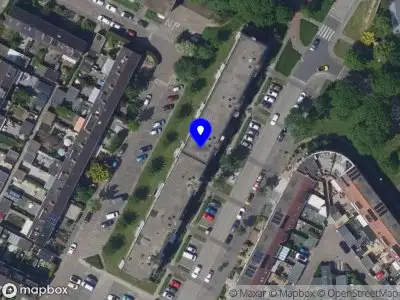 Ambulance met grote spoed naar de Blokweerweg in Alblasserdam