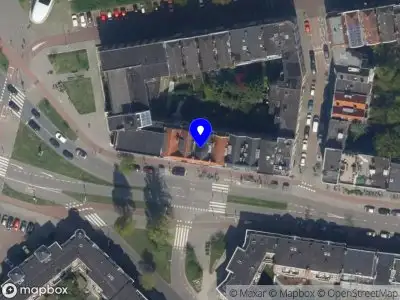 Ambulance met grote spoed naar de Beukelsweg in Rotterdam