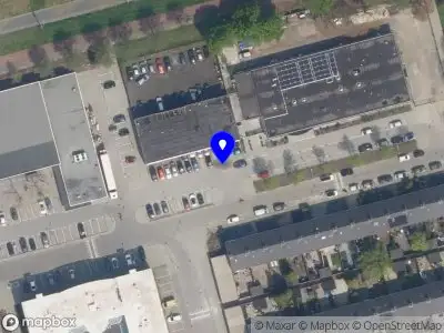 Ambulance met grote spoed naar de Dwerggras in Rotterdam vanwege middelgrote brand