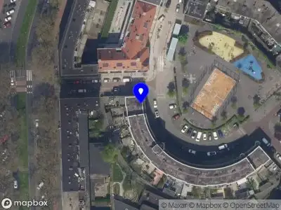 Brandweer met gepaste spoed naar de Ericaplein in Rotterdam vanwege een buitenbrand