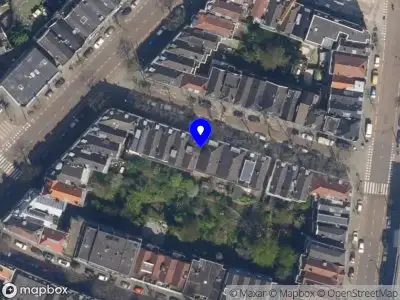 Ambulance met grote spoed naar de Bloklandstraat in Rotterdam